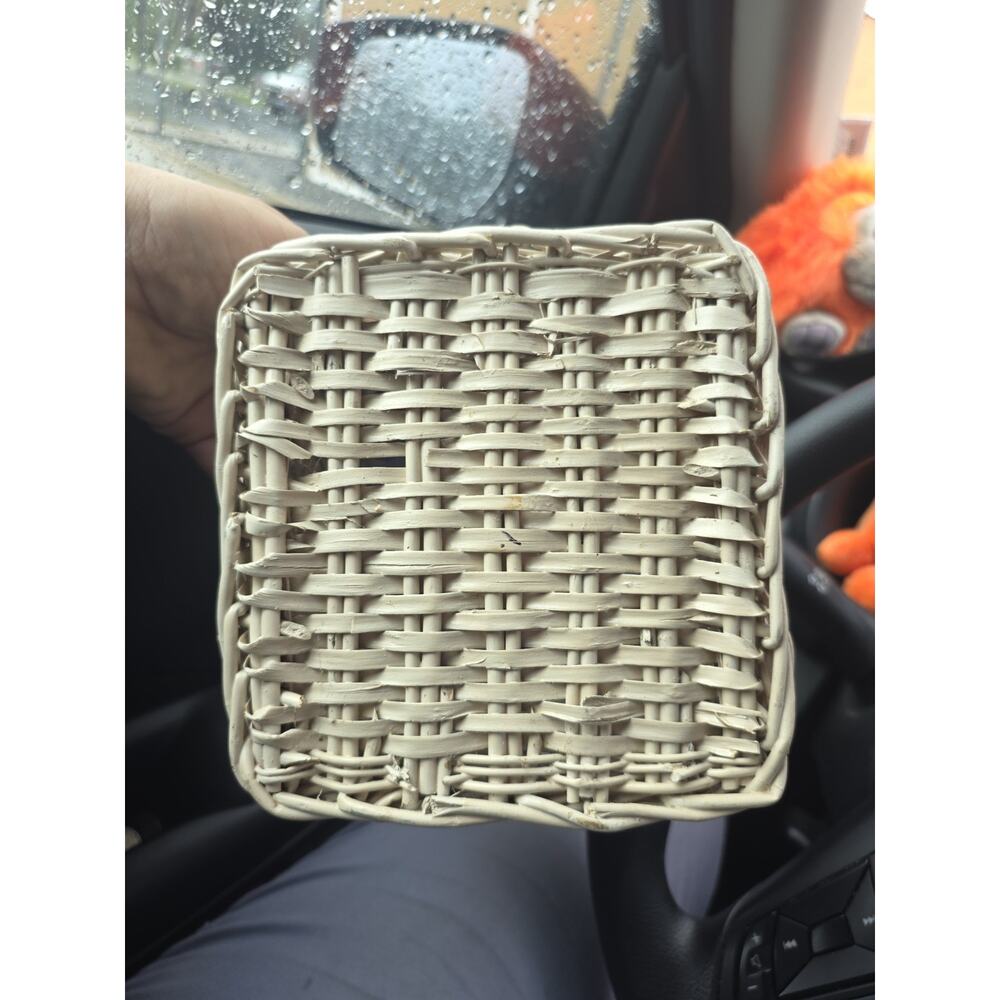 Vintage Rustic Basket Woven Wicker Ceramic Heart Farmhouse Cottage Shabby Chic - Picture 4 of 8